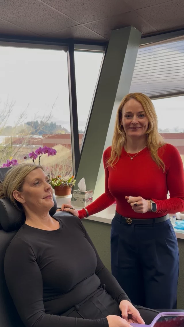 Toxin Tuesday! Follow along on Stacy’s botox & filler journey! 💉Hillary is walking us through exactly how she maps out her Botox placement, explaining the strategy behind every injection. Stay tuned for the injection process 👀 and don’t forget to check back on Filler Friday for Stacy’s lip update!💋

Call us at (541)683-3238 to book your appointment or go online using the link in our bio / store.jewellaestheticmedspa.com! 💖 

“A Reputation Built on Results” 🩷💚